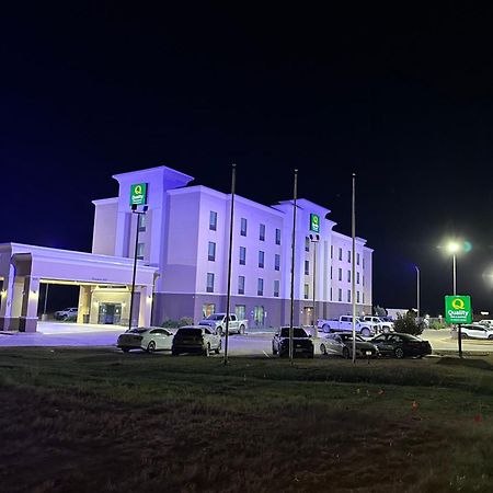 Quality Inn & Suites Pearsall Екстериор снимка