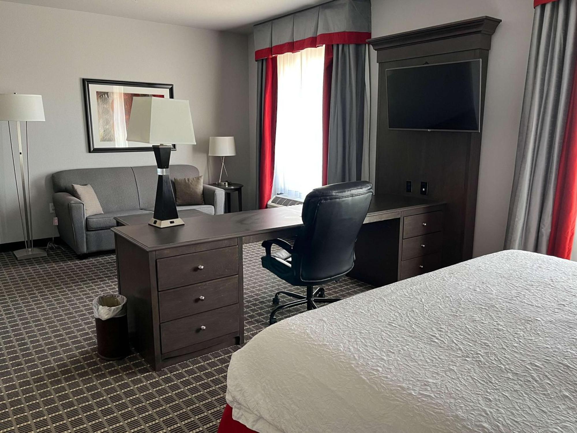 Quality Inn & Suites Pearsall Екстериор снимка