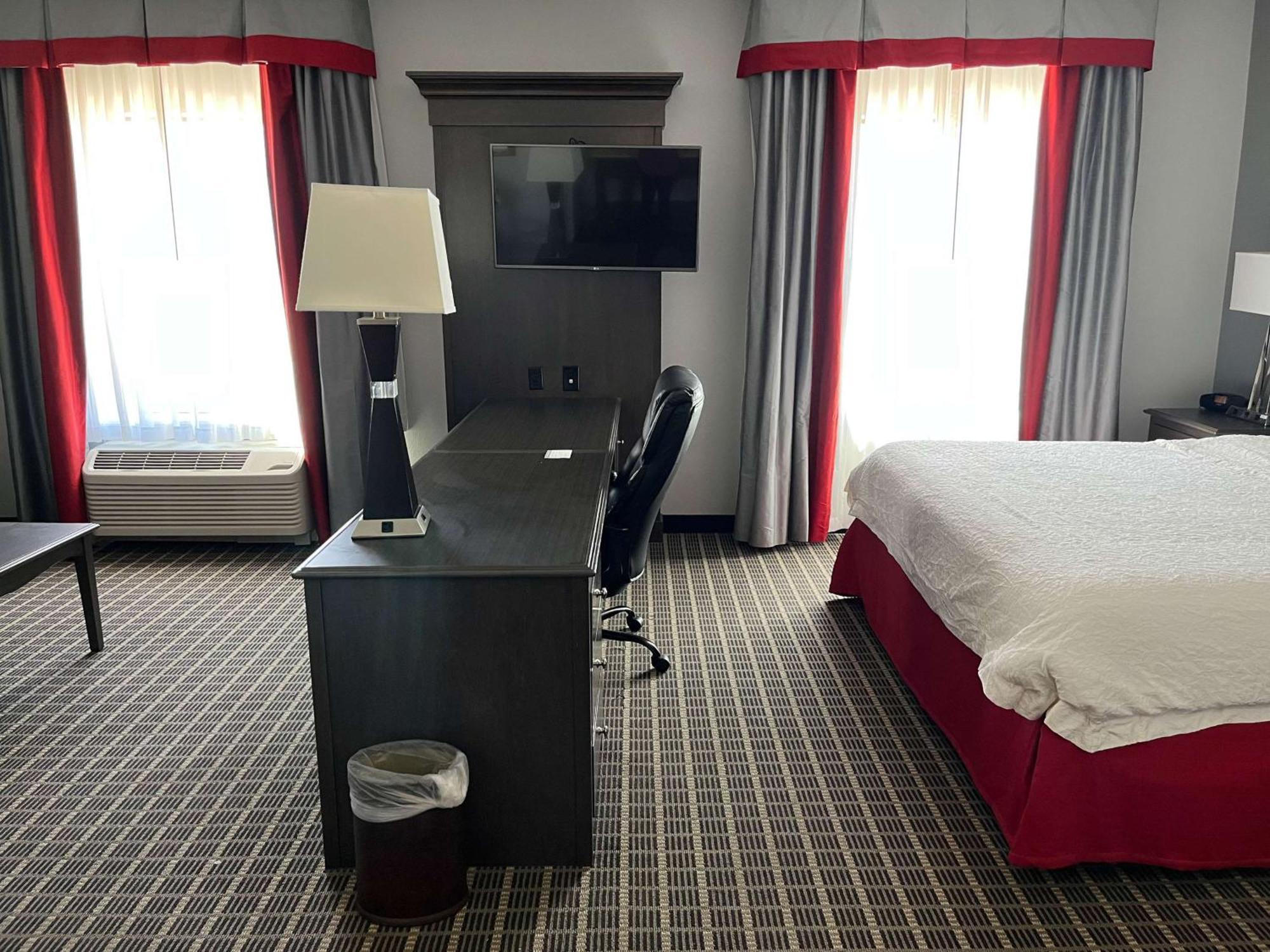 Quality Inn & Suites Pearsall Екстериор снимка