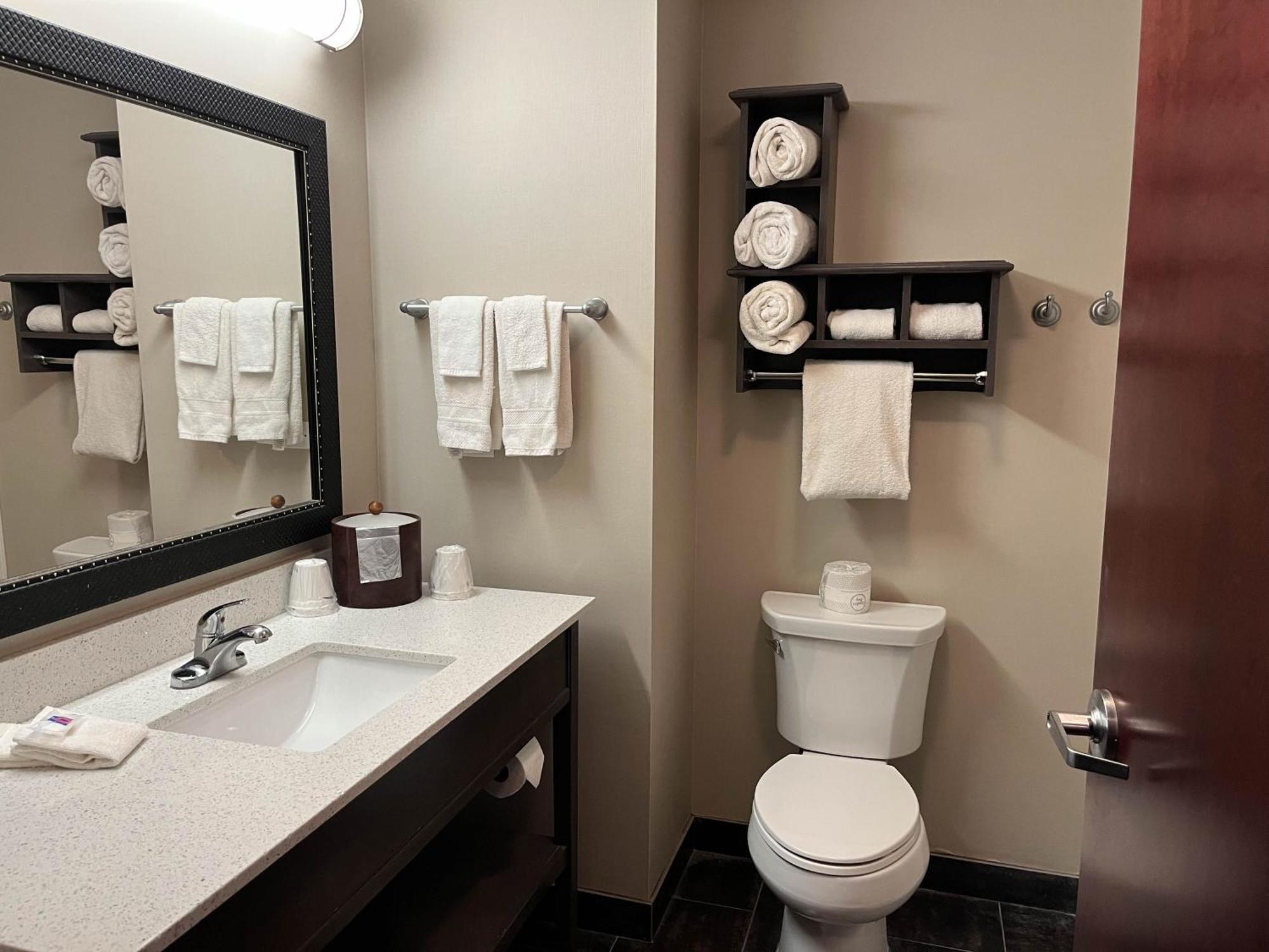 Quality Inn & Suites Pearsall Екстериор снимка