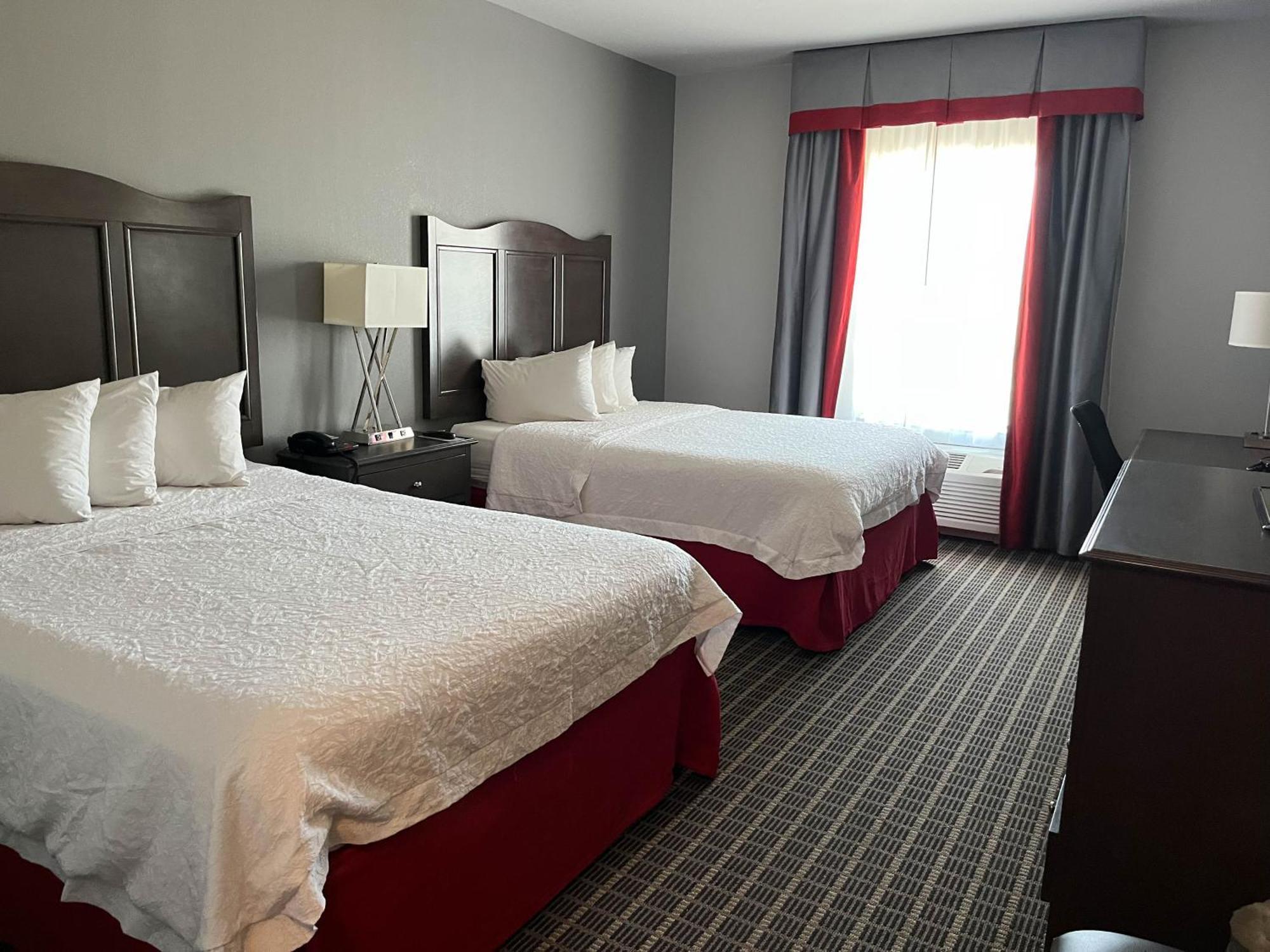 Quality Inn & Suites Pearsall Екстериор снимка