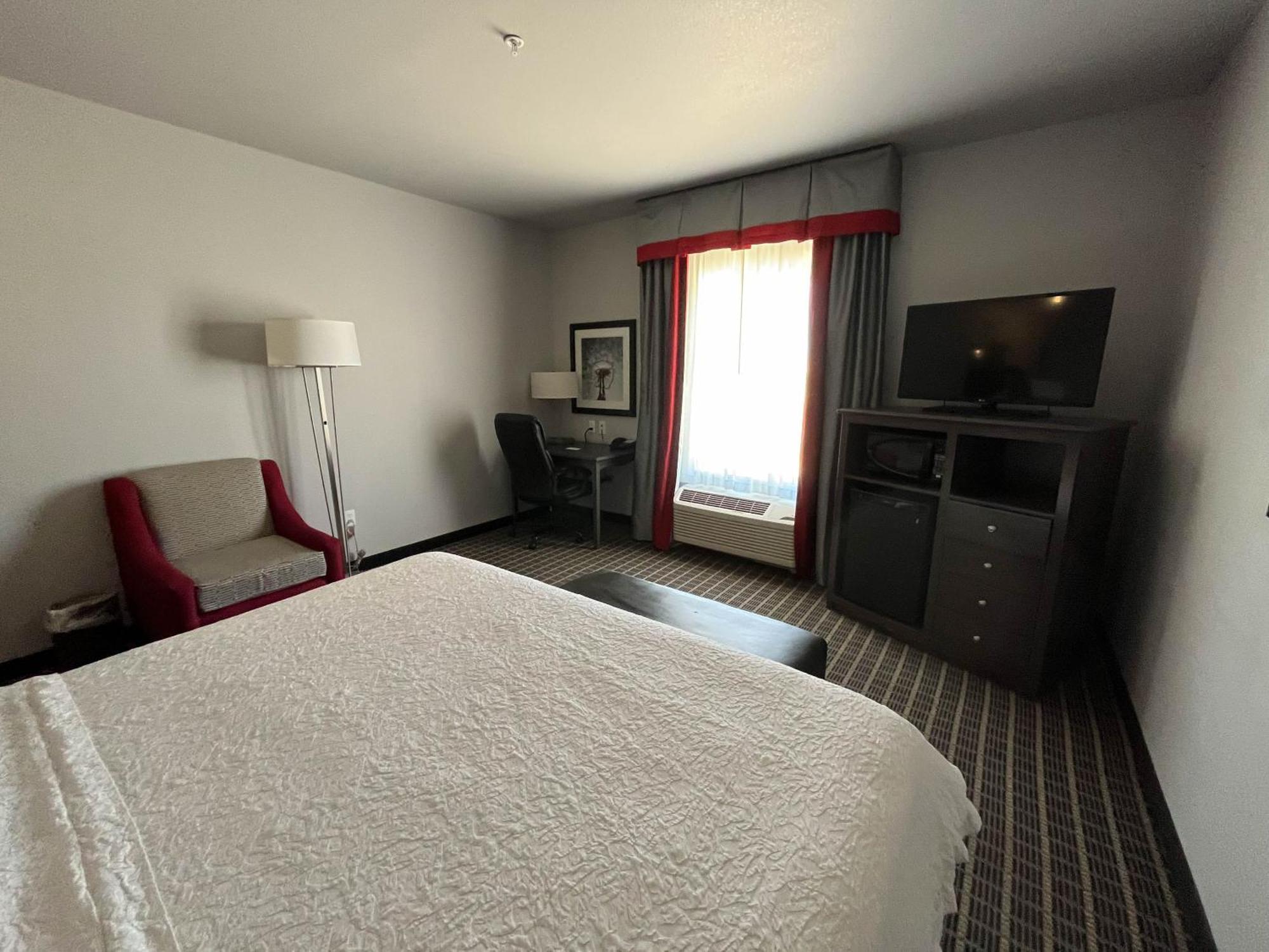 Quality Inn & Suites Pearsall Екстериор снимка