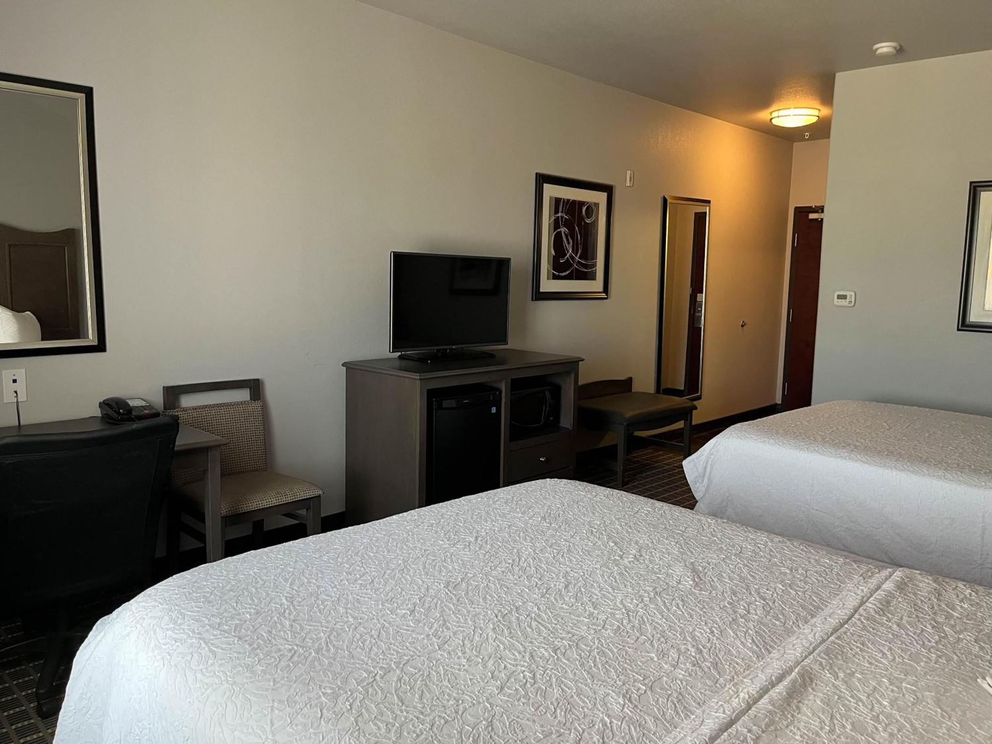 Quality Inn & Suites Pearsall Екстериор снимка