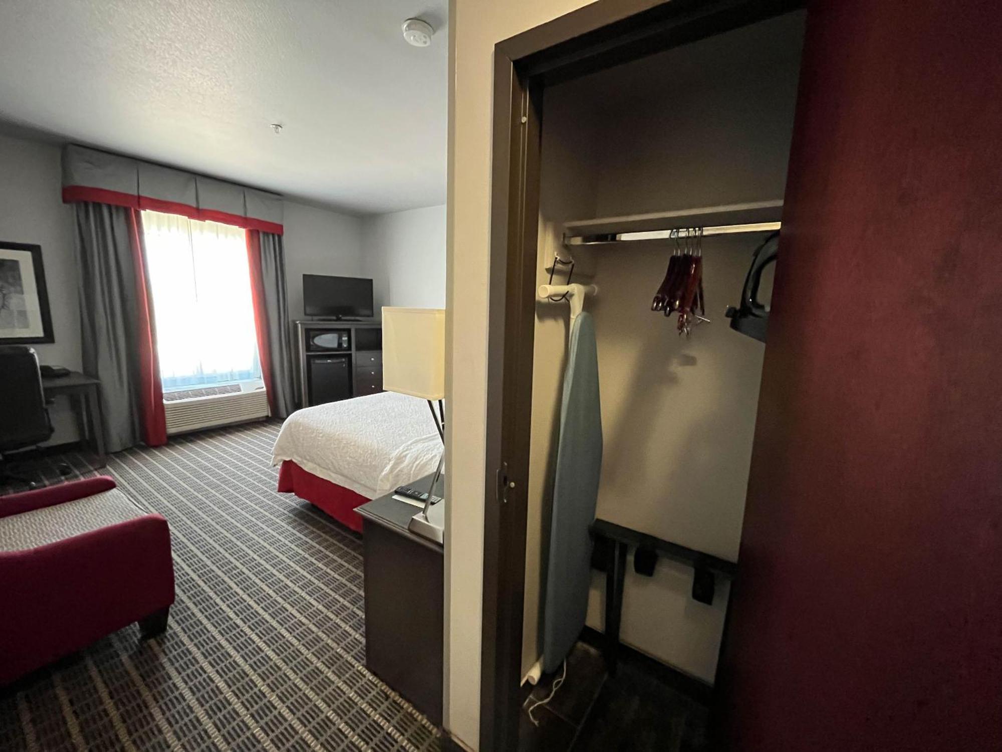 Quality Inn & Suites Pearsall Екстериор снимка