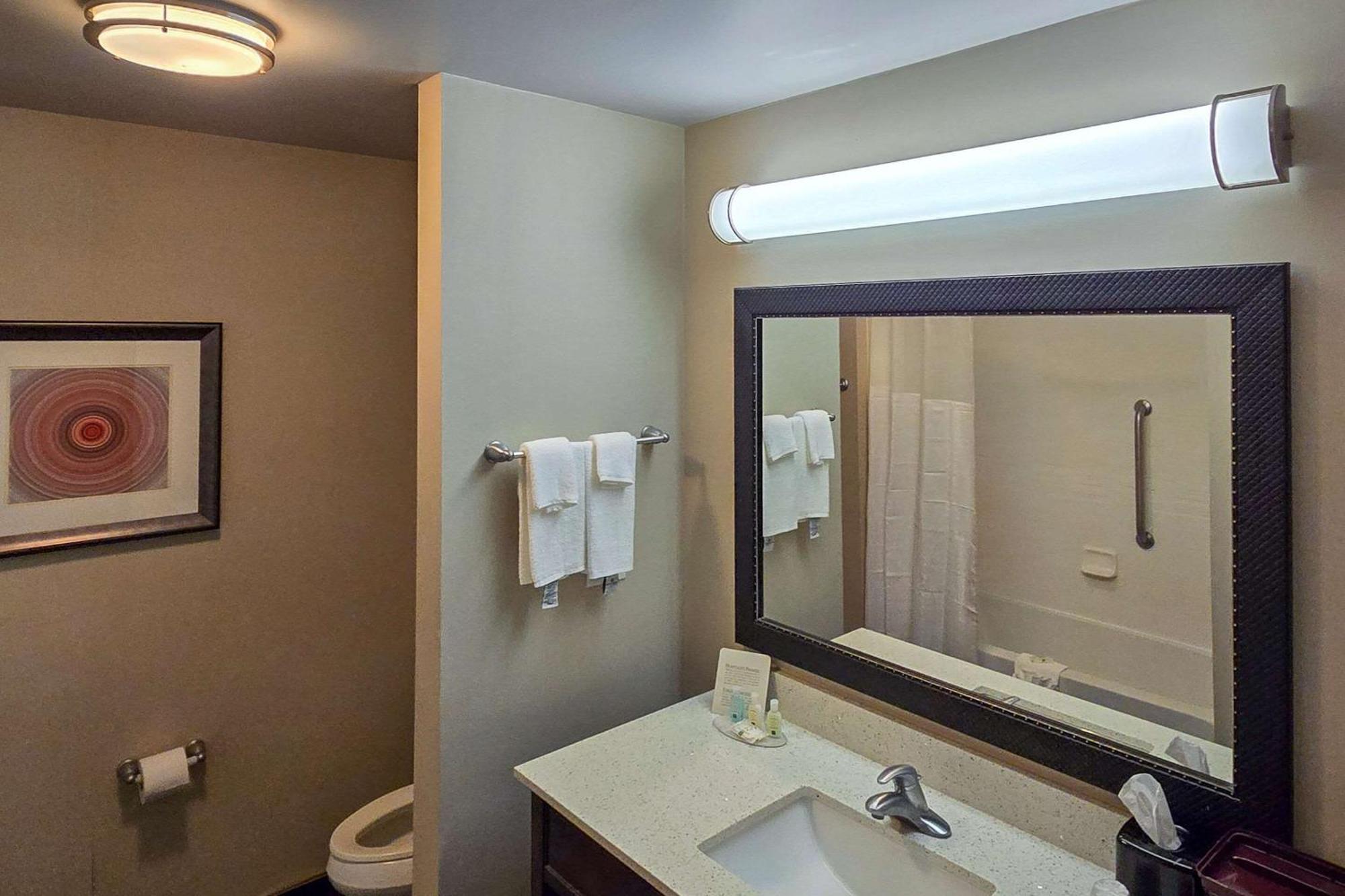 Quality Inn & Suites Pearsall Екстериор снимка